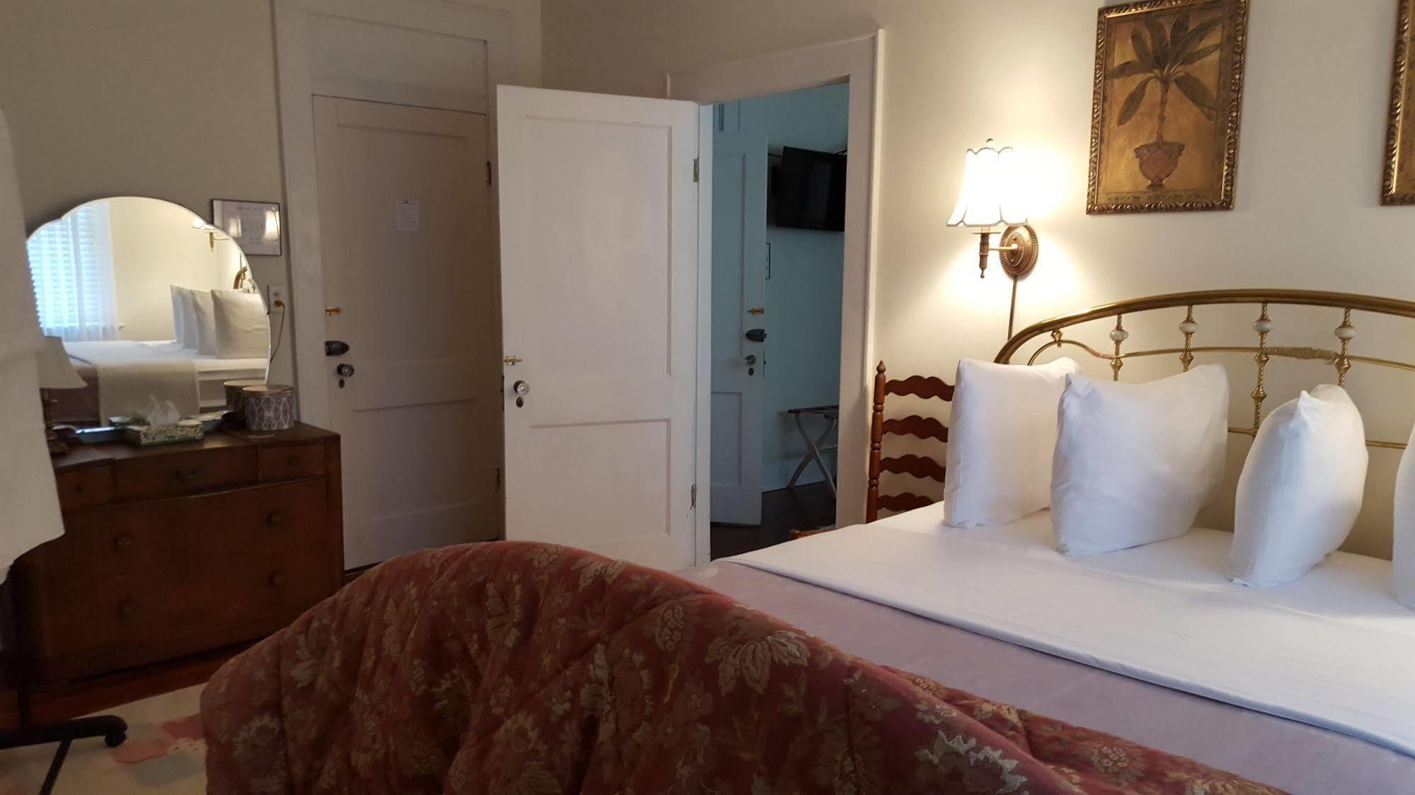 Putnam Lodge Hotel And Spa Cross City Buitenkant foto